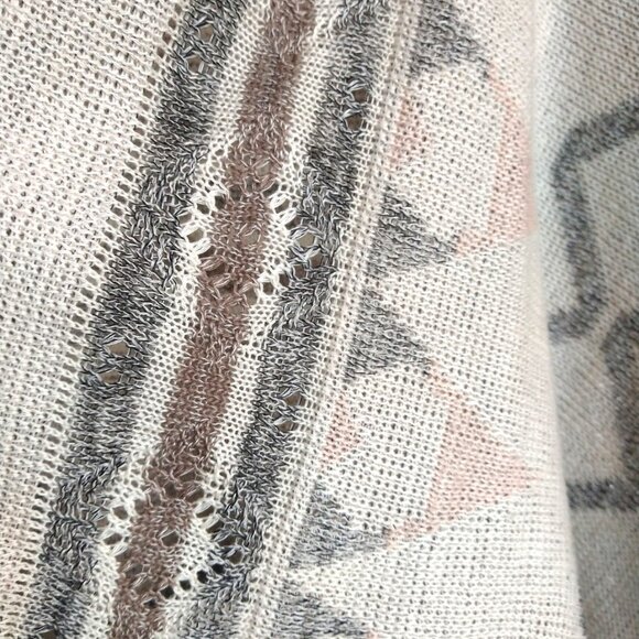 ALLOY - Lightweight Woven fringe wrap, Southwest style. O/S - Picture 6 of 6